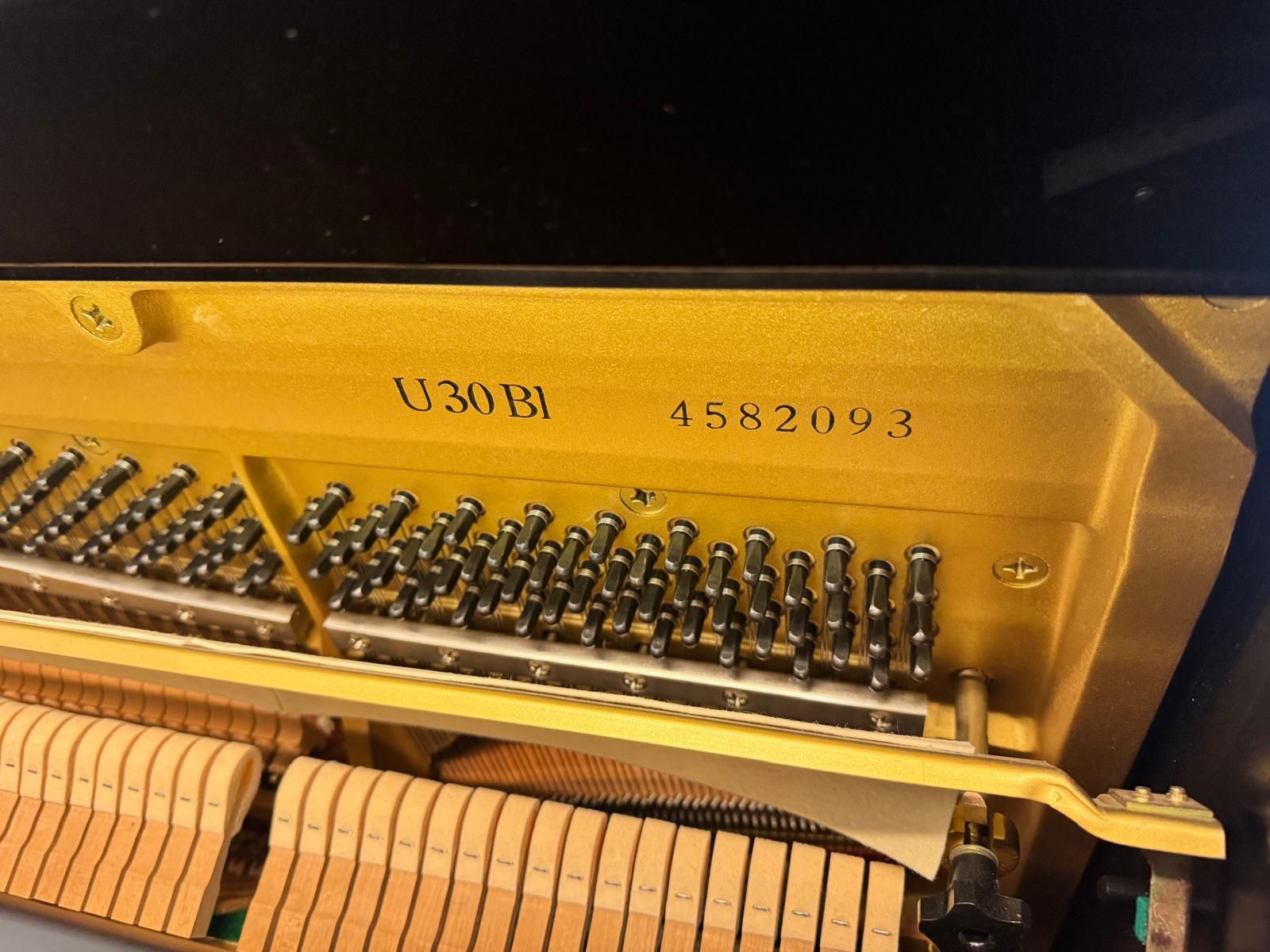 Yamaha U30BL upright piano from 1988 refurbished