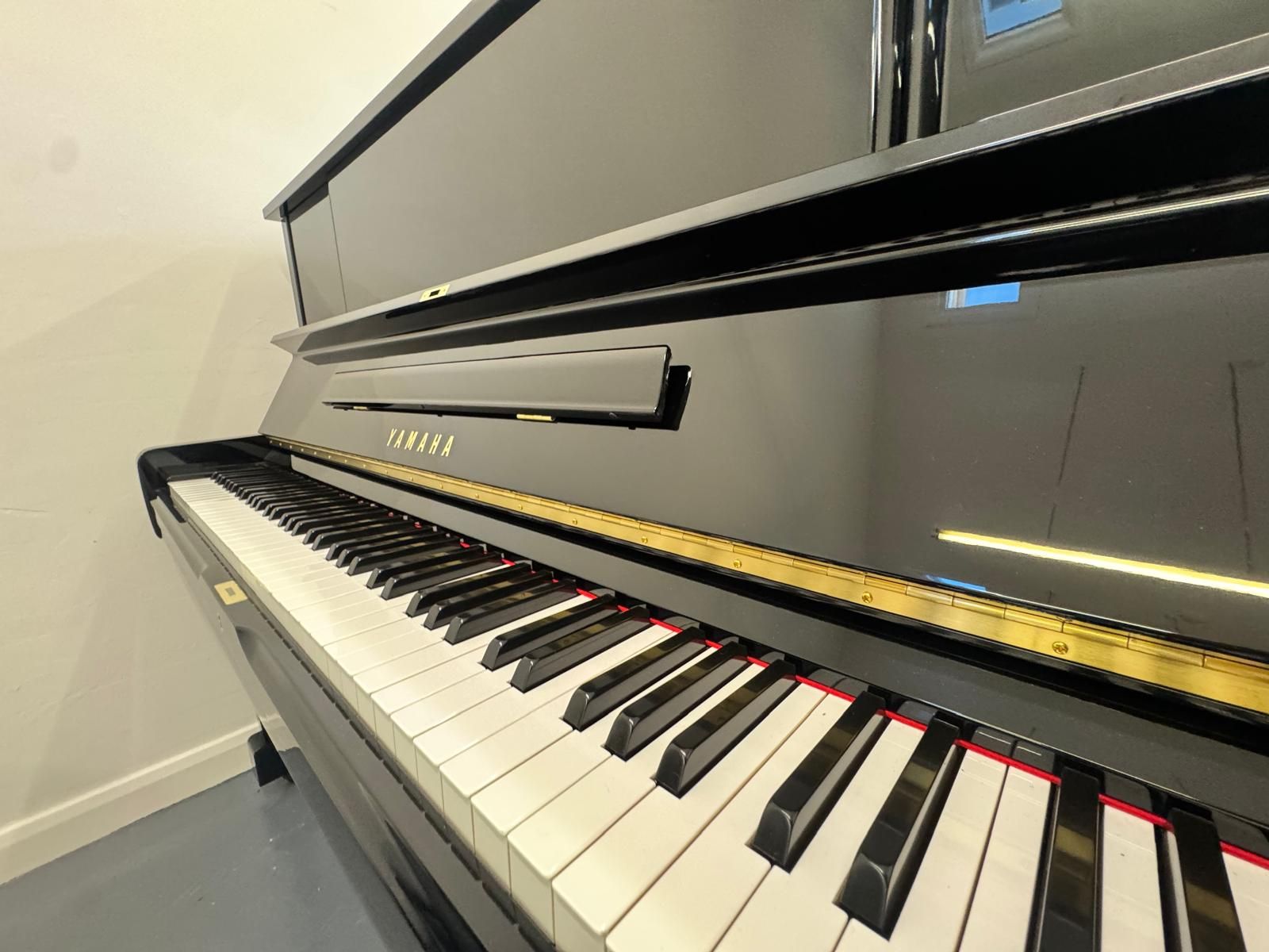 Yamaha UX1 from 1988 Refurbished